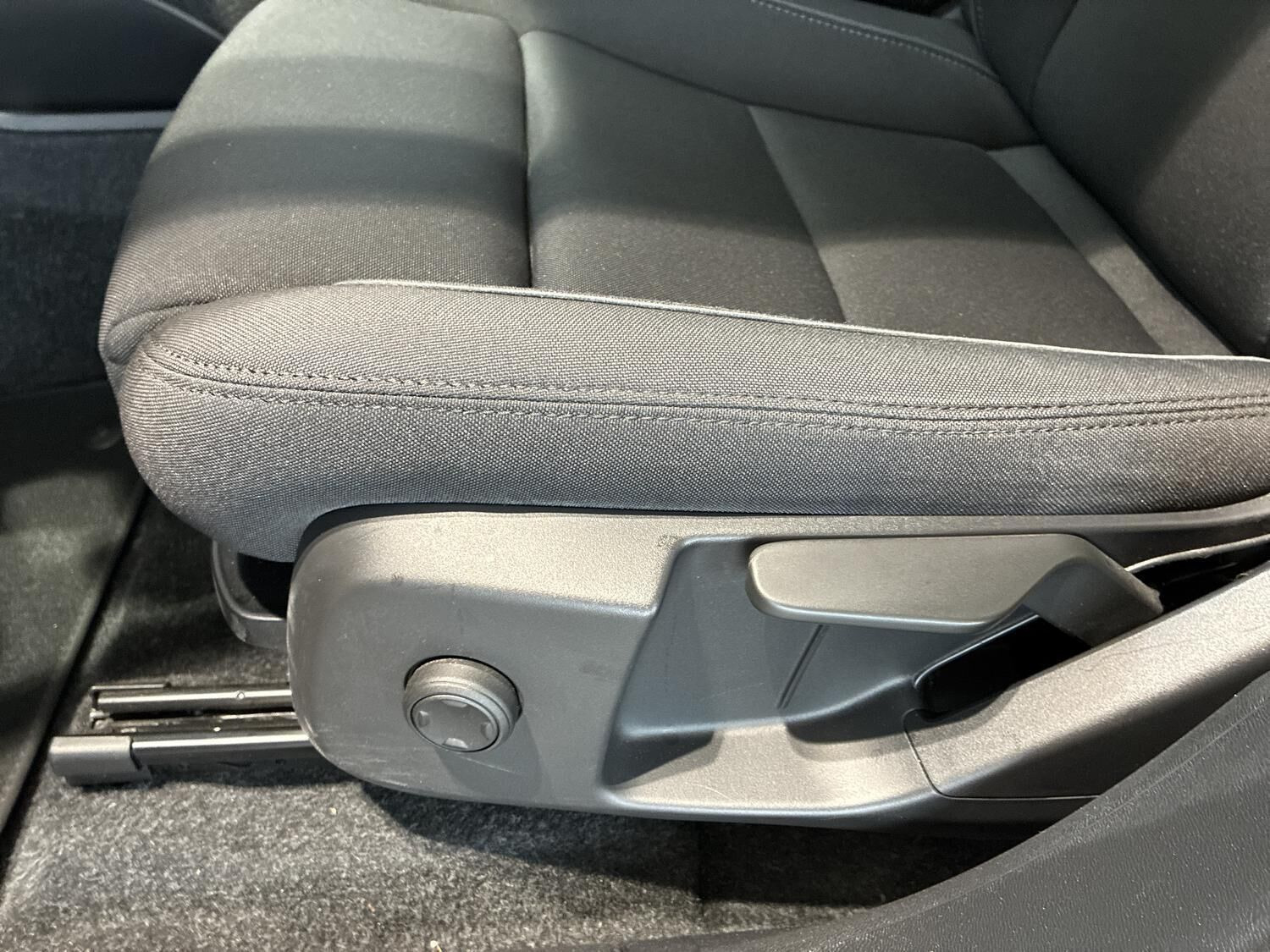 Sort Volvo XC40 fra 2024