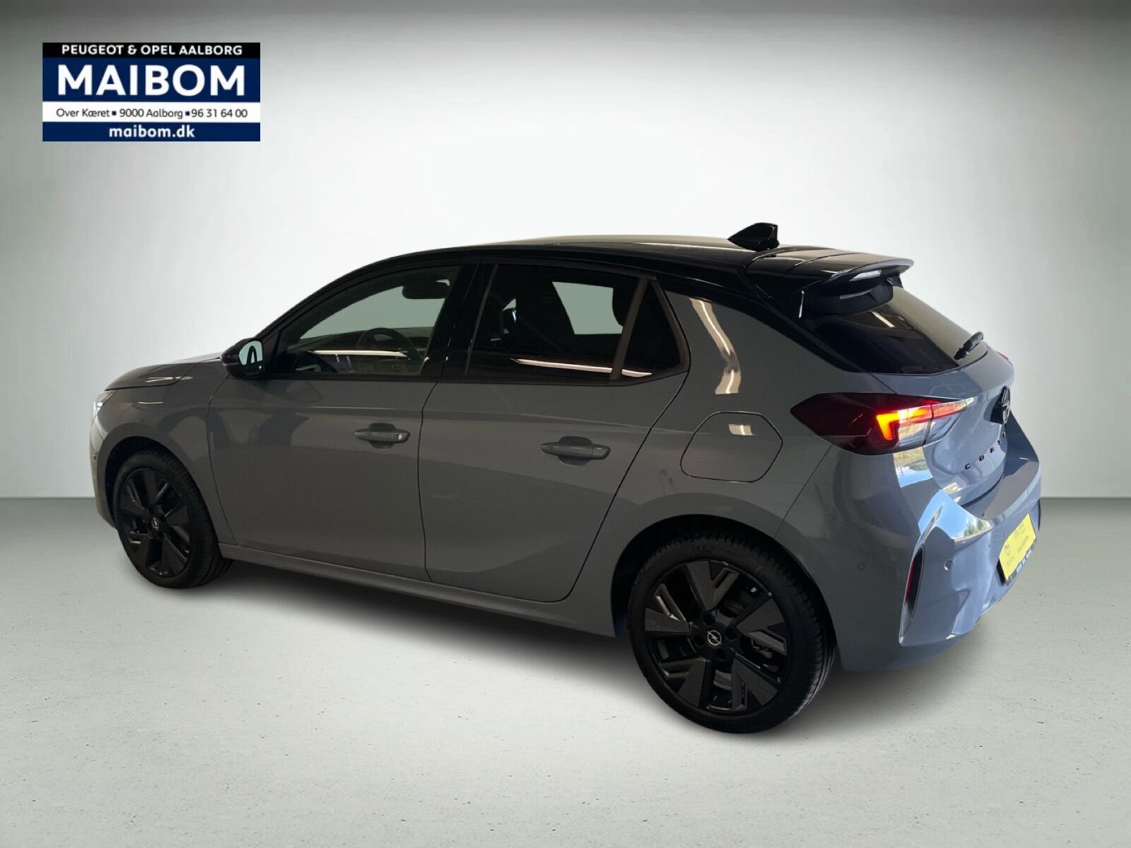 Grå Opel Corsa-e fra 2025