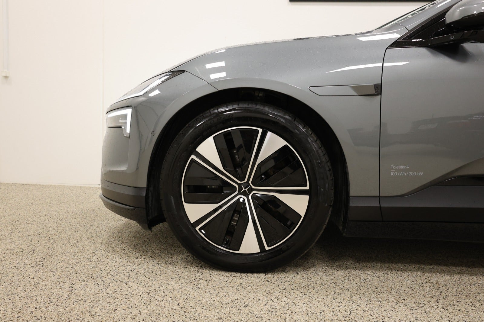 undefined Polestar 4 fra 2025