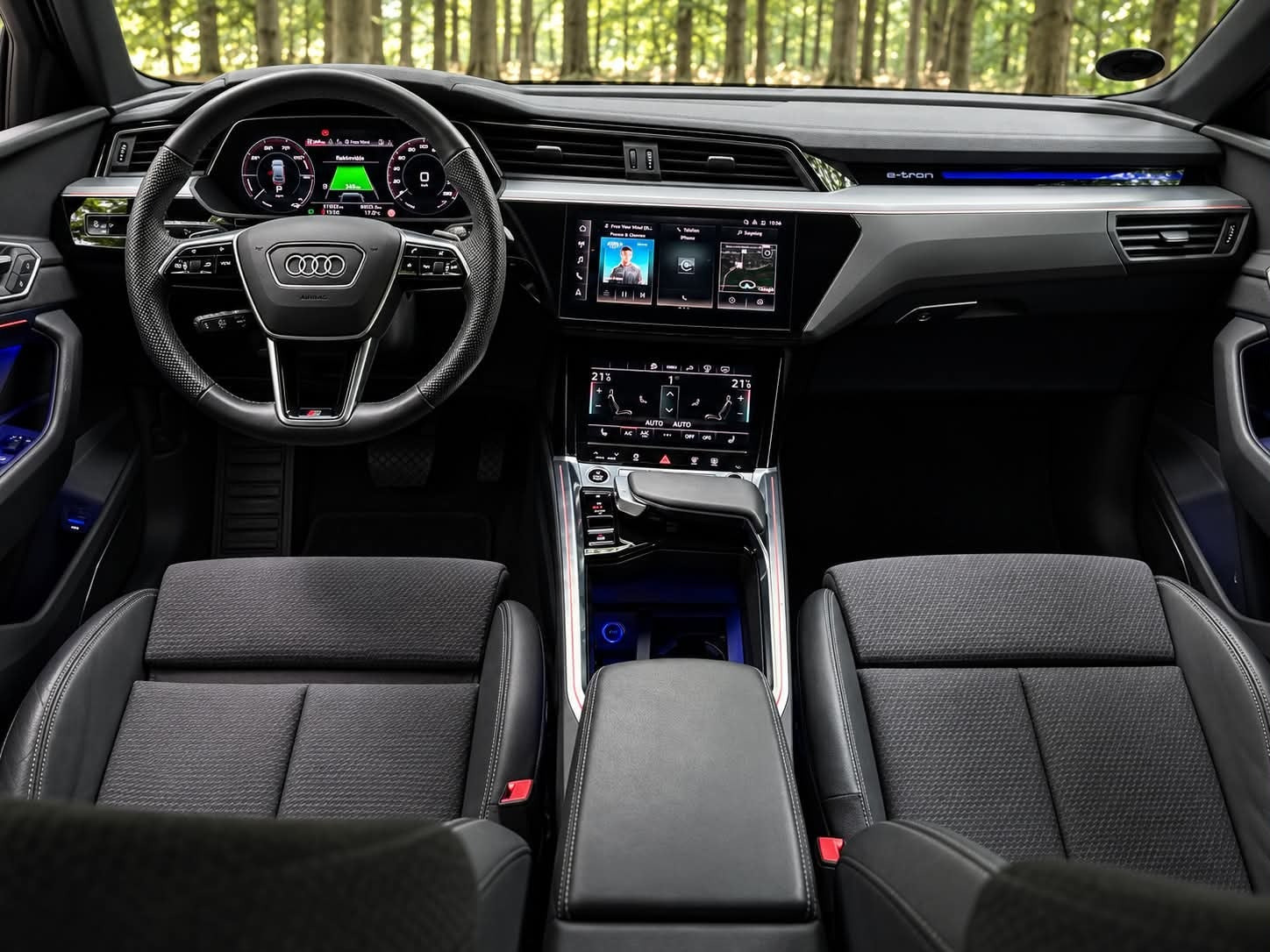 Sort Audi e-tron fra 2022