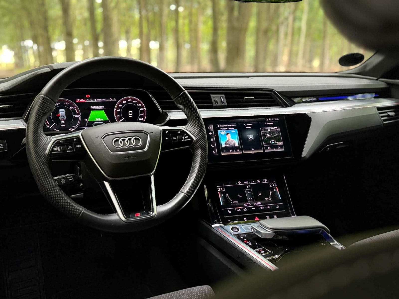Sort Audi e-tron fra 2022