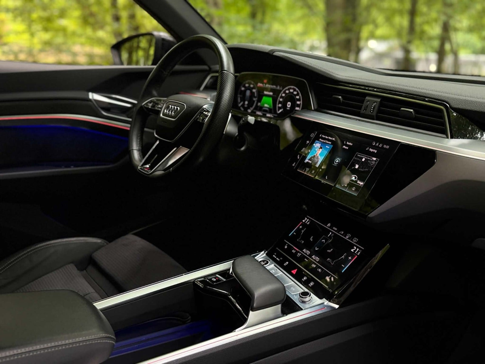 Sort Audi e-tron fra 2022