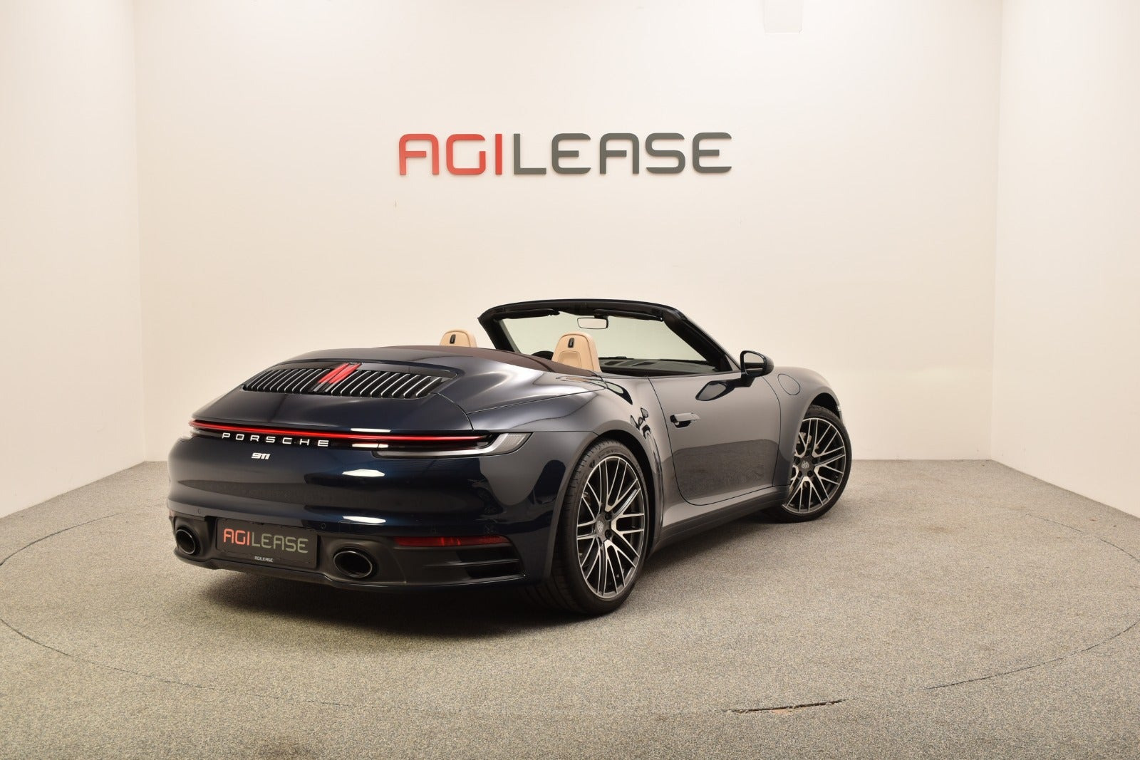 Blå Porsche 911 Carrera 4S fra 2021