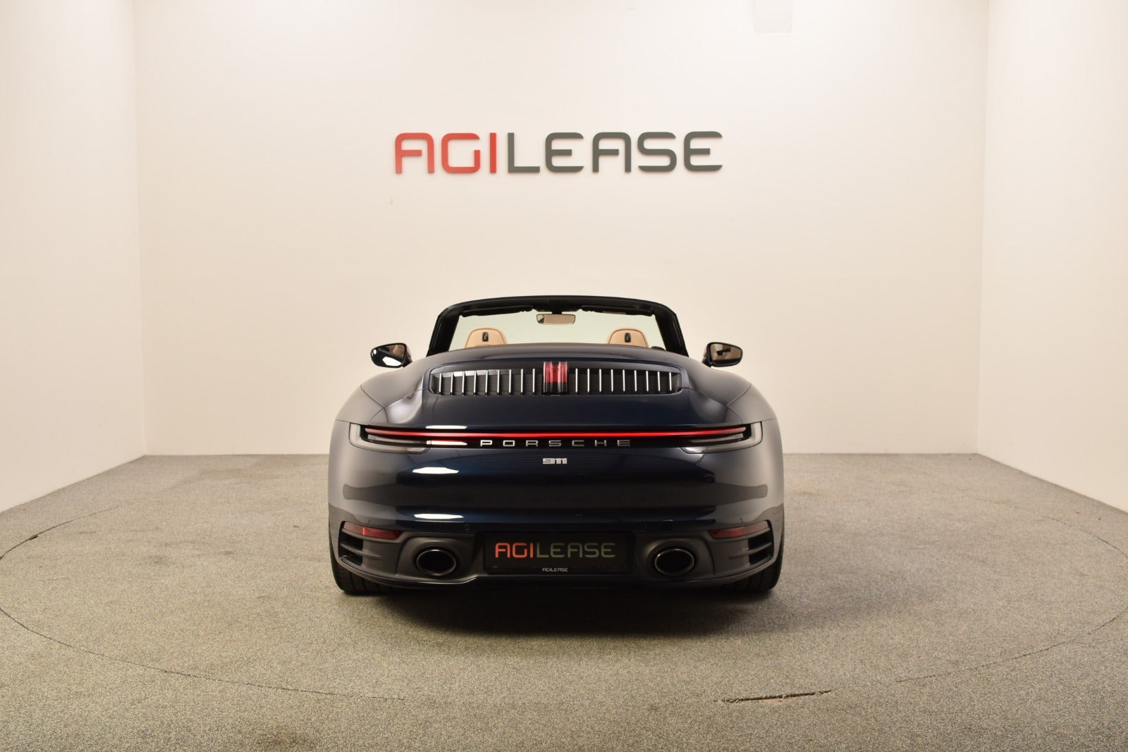 Blå Porsche 911 Carrera 4S fra 2021