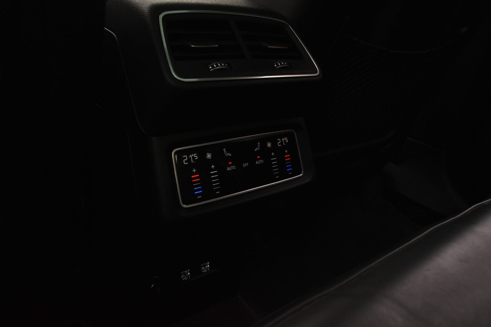 Hvid Audi e-tron fra 2020