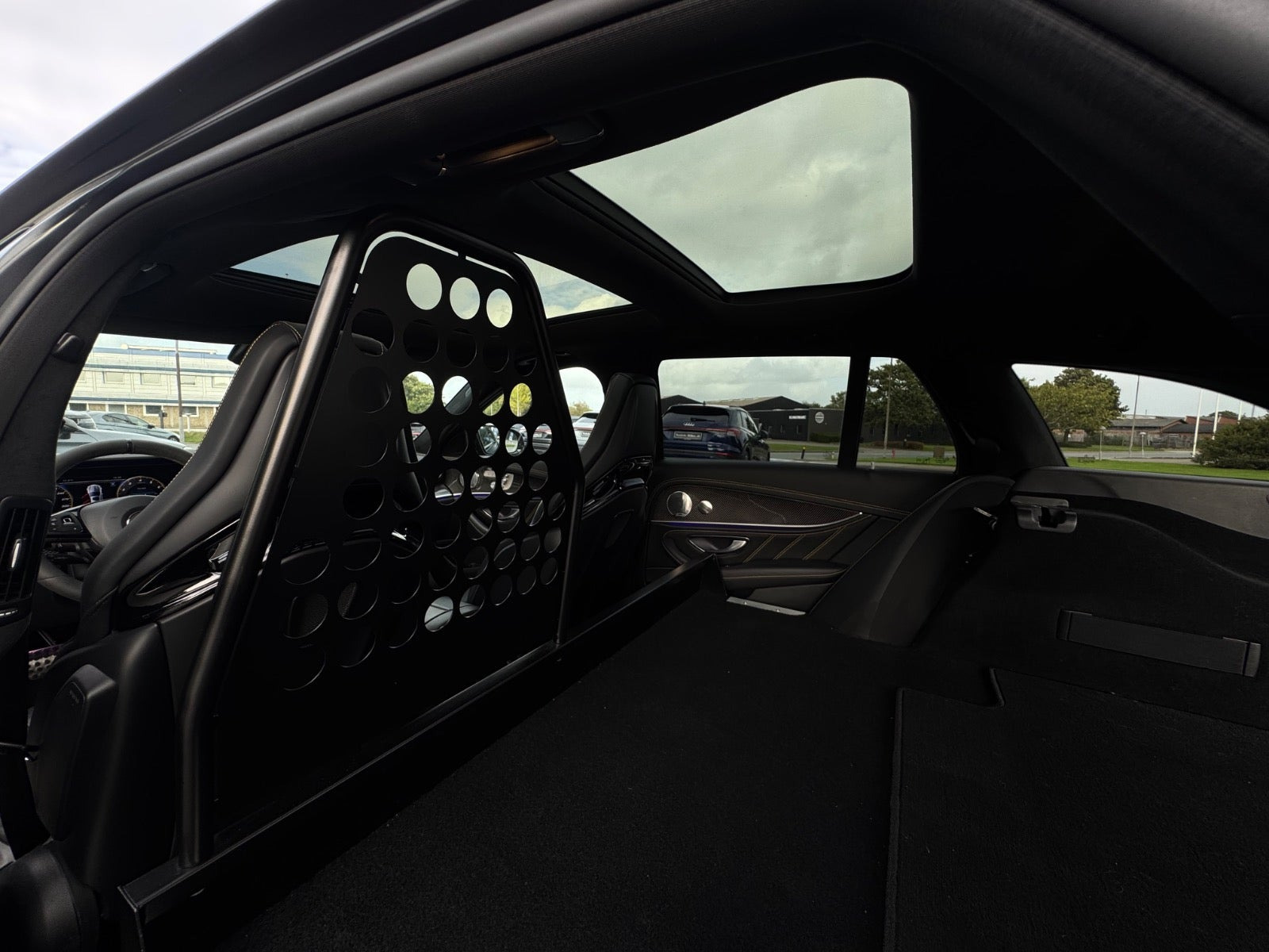Sort Mercedes E63 fra 2017