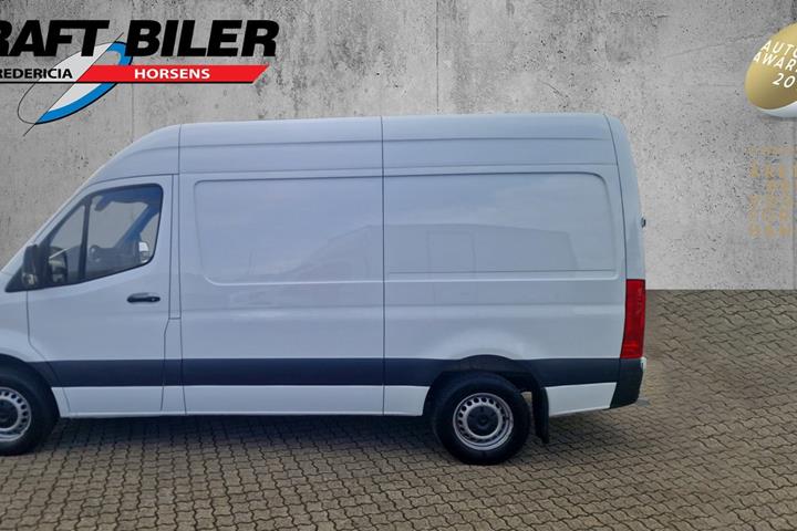 Hvid Mercedes Sprinter 317 fra 2023