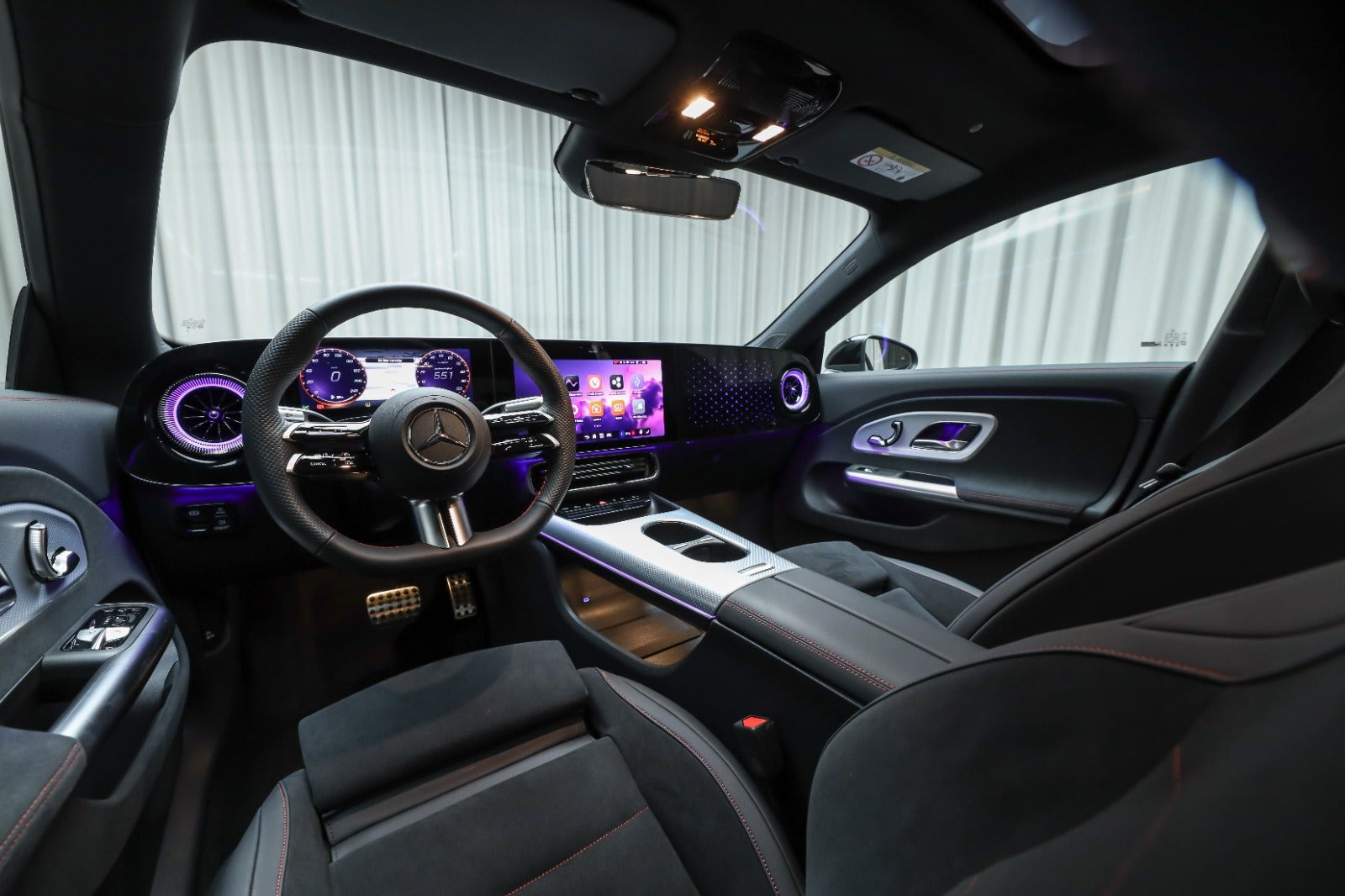 Sort Mercedes CLA250+ fra 2025