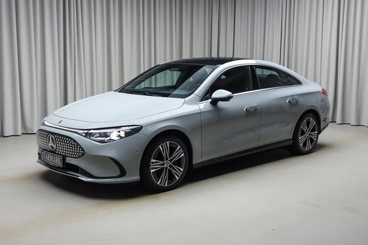 Grå Mercedes CLA250+ fra 2025