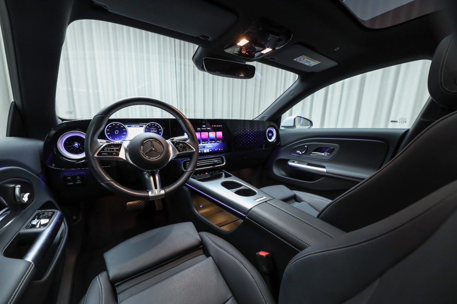 Grå Mercedes CLA250+ fra 2025