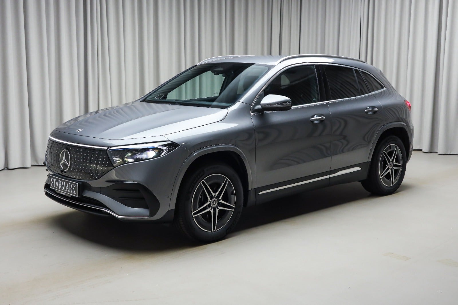 Grå Mercedes EQA250+ fra 2026
