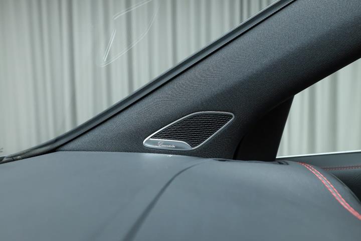 Grå Mercedes EQA250+ fra 2026