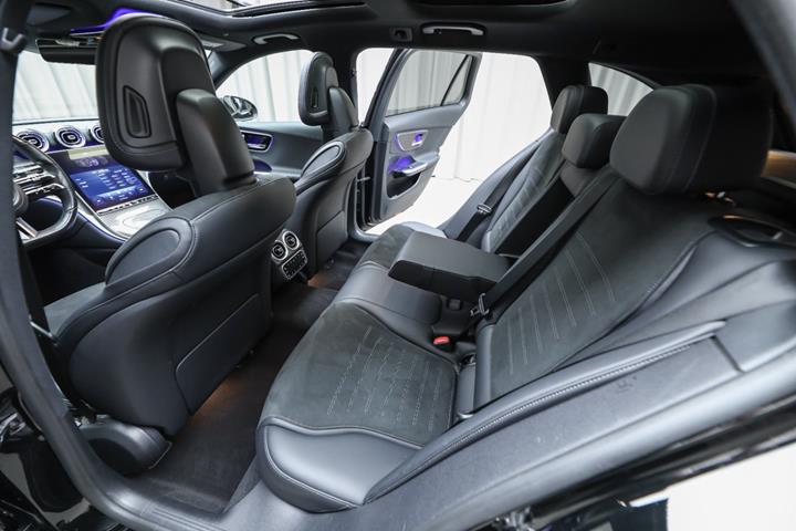 Sort Mercedes C300 e fra 2022