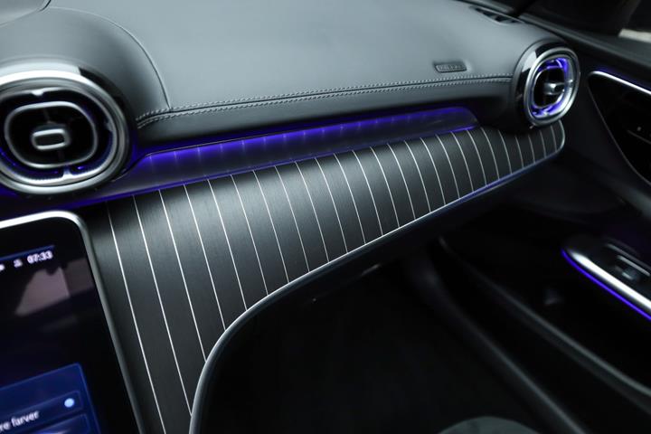 Sort Mercedes C300 e fra 2022
