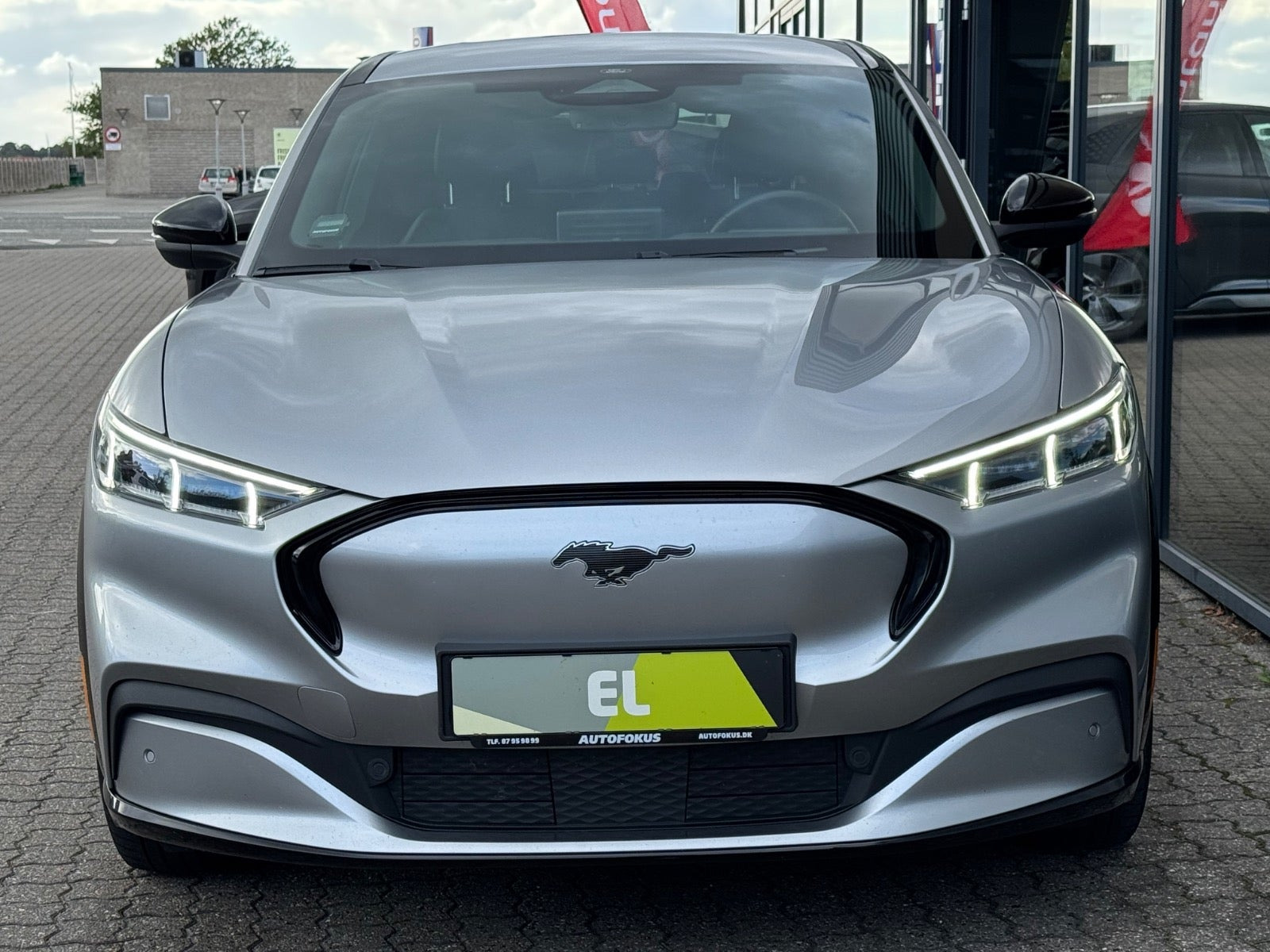 Sølv Ford Mustang Mach-E fra 2022