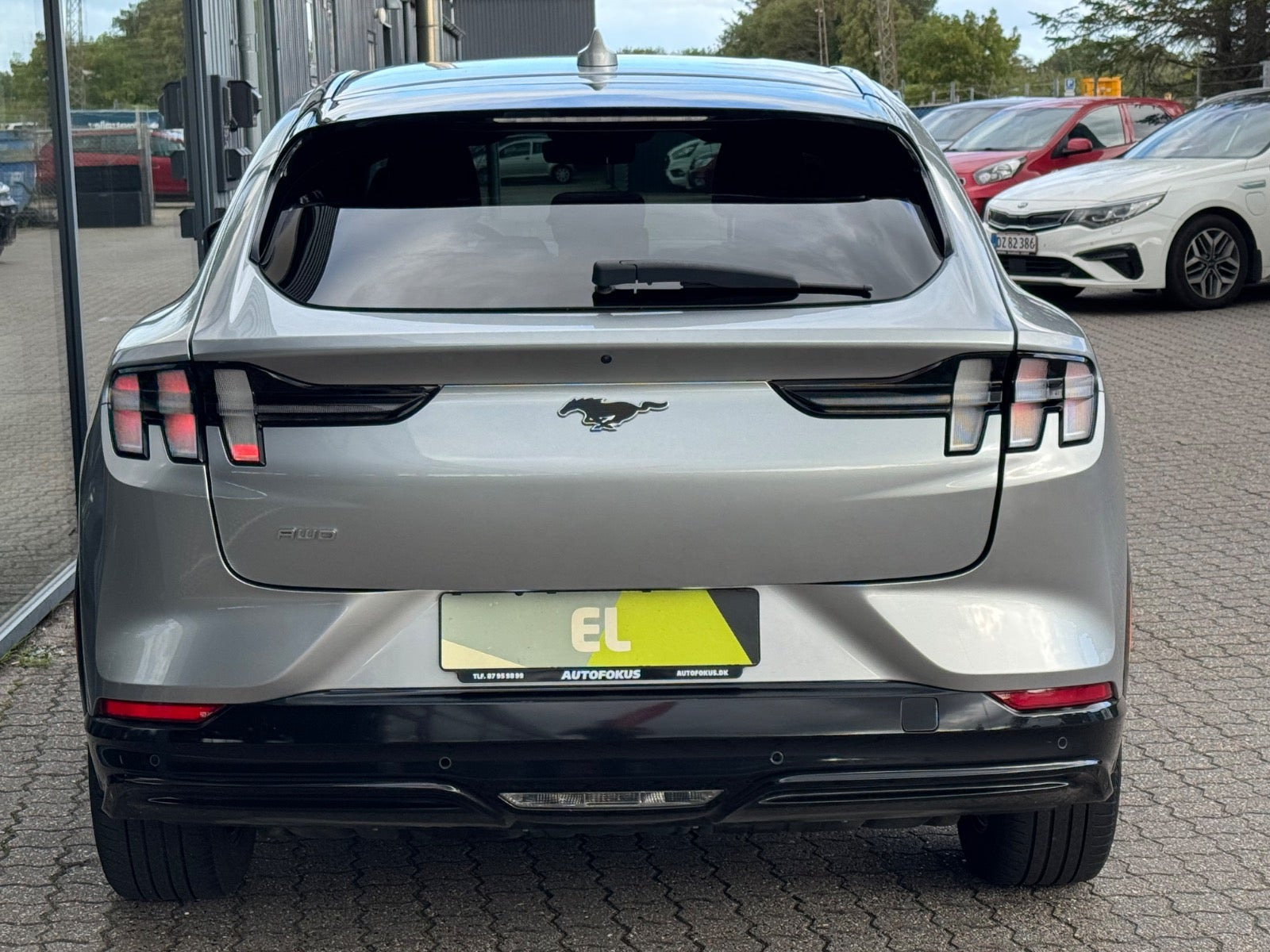 Sølv Ford Mustang Mach-E fra 2022
