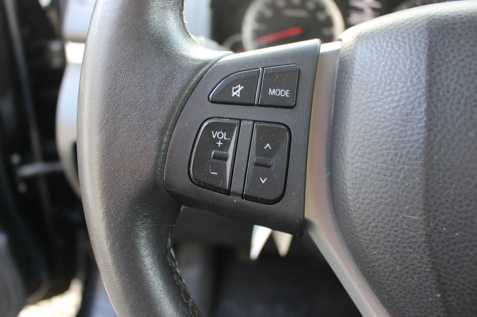 Sort Suzuki Swift fra 2012