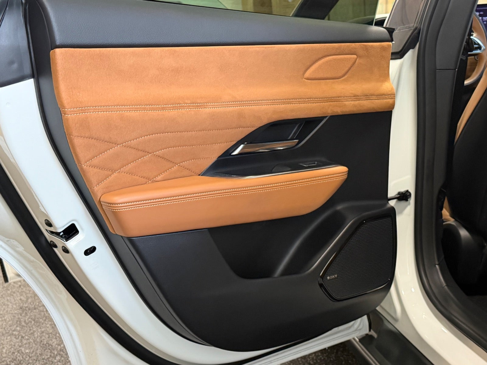 Hvid Mazda 6e fra 2026