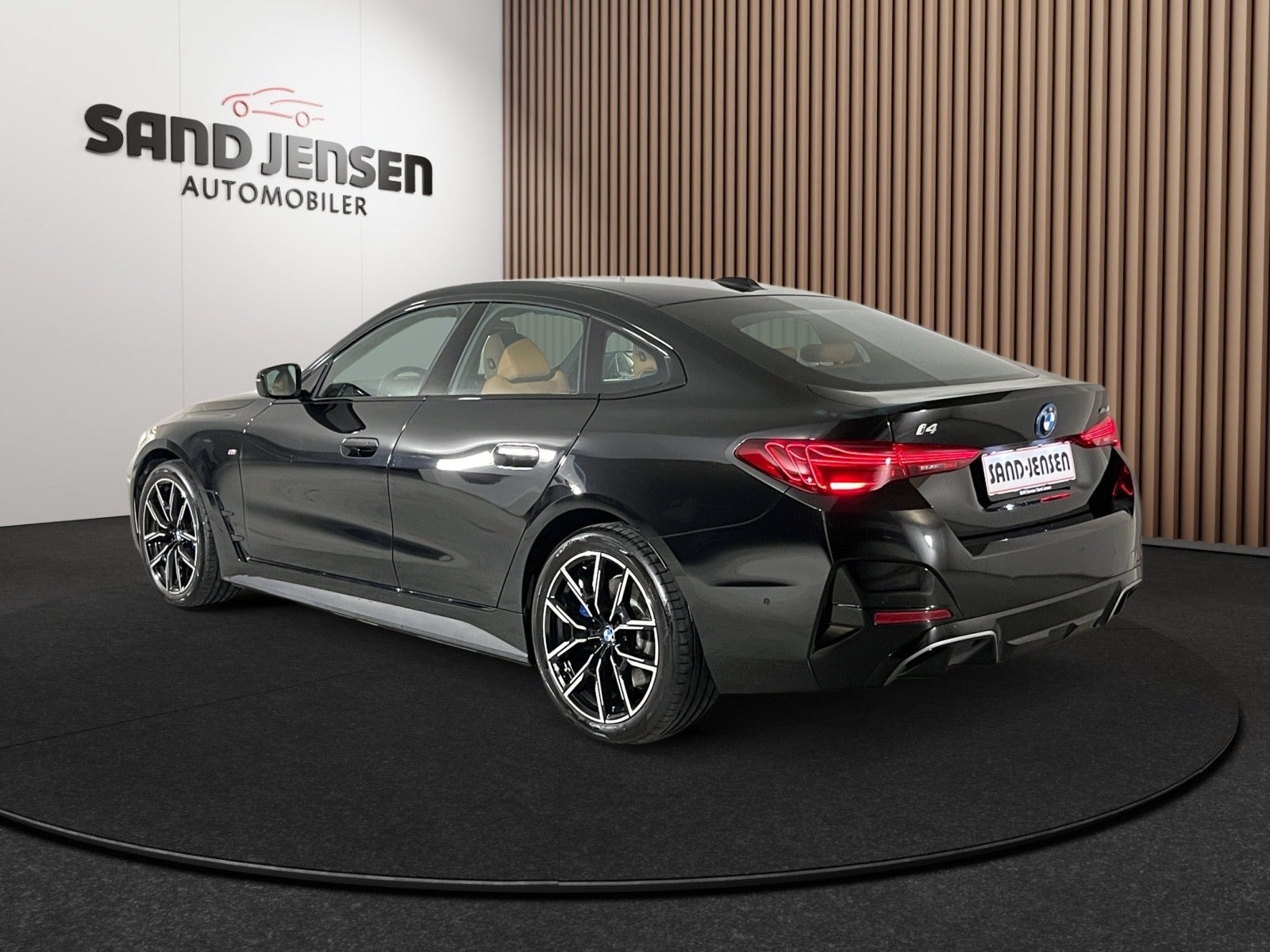 Sort BMW i4 fra 2025