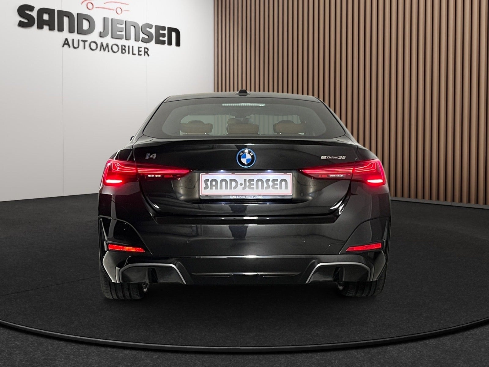 Sort BMW i4 fra 2025
