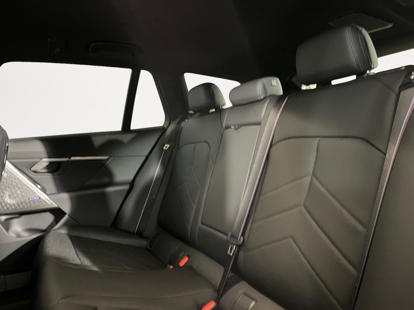 Sort BMW i5 fra 2026