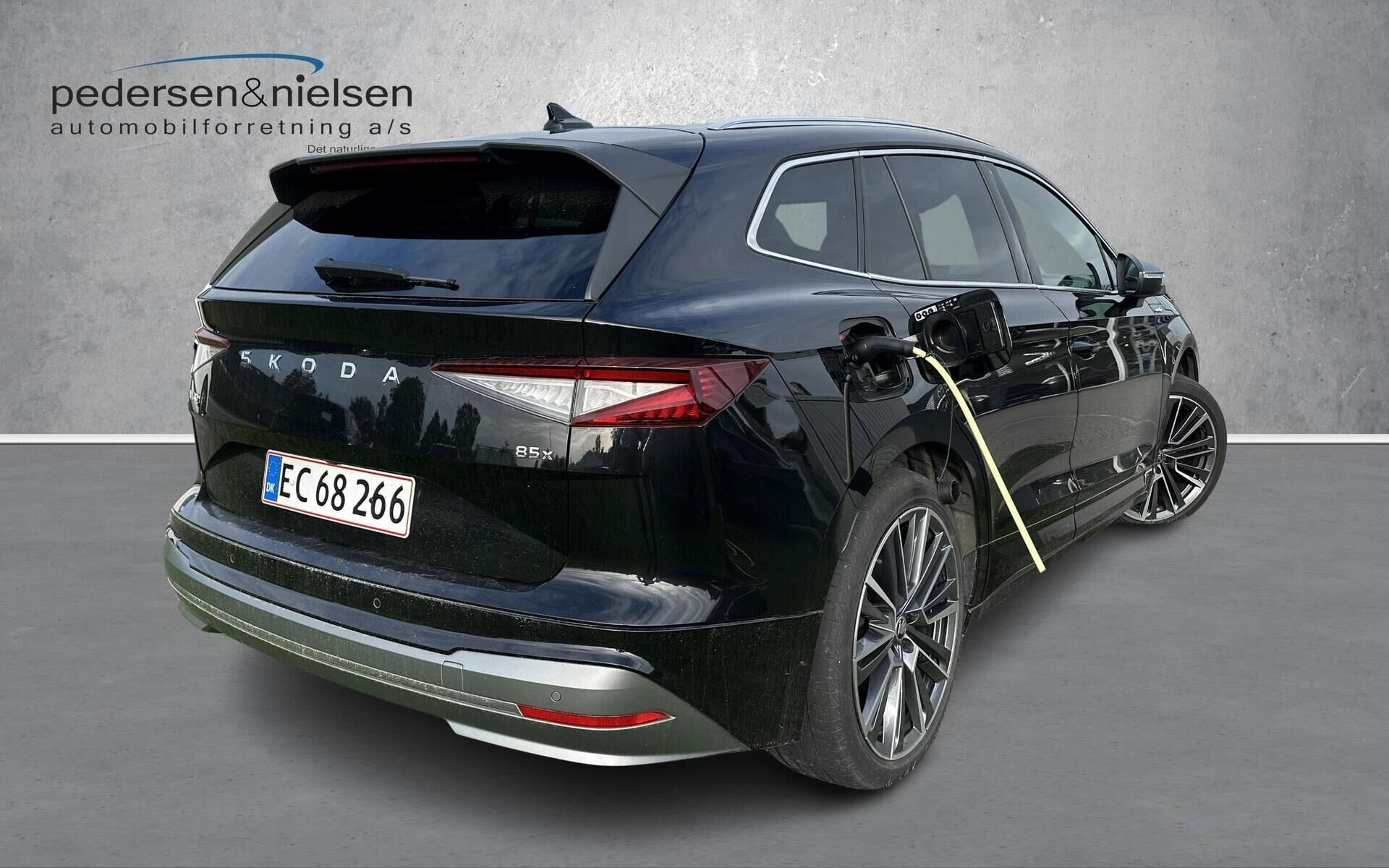 Sort Skoda Enyaq fra 2024