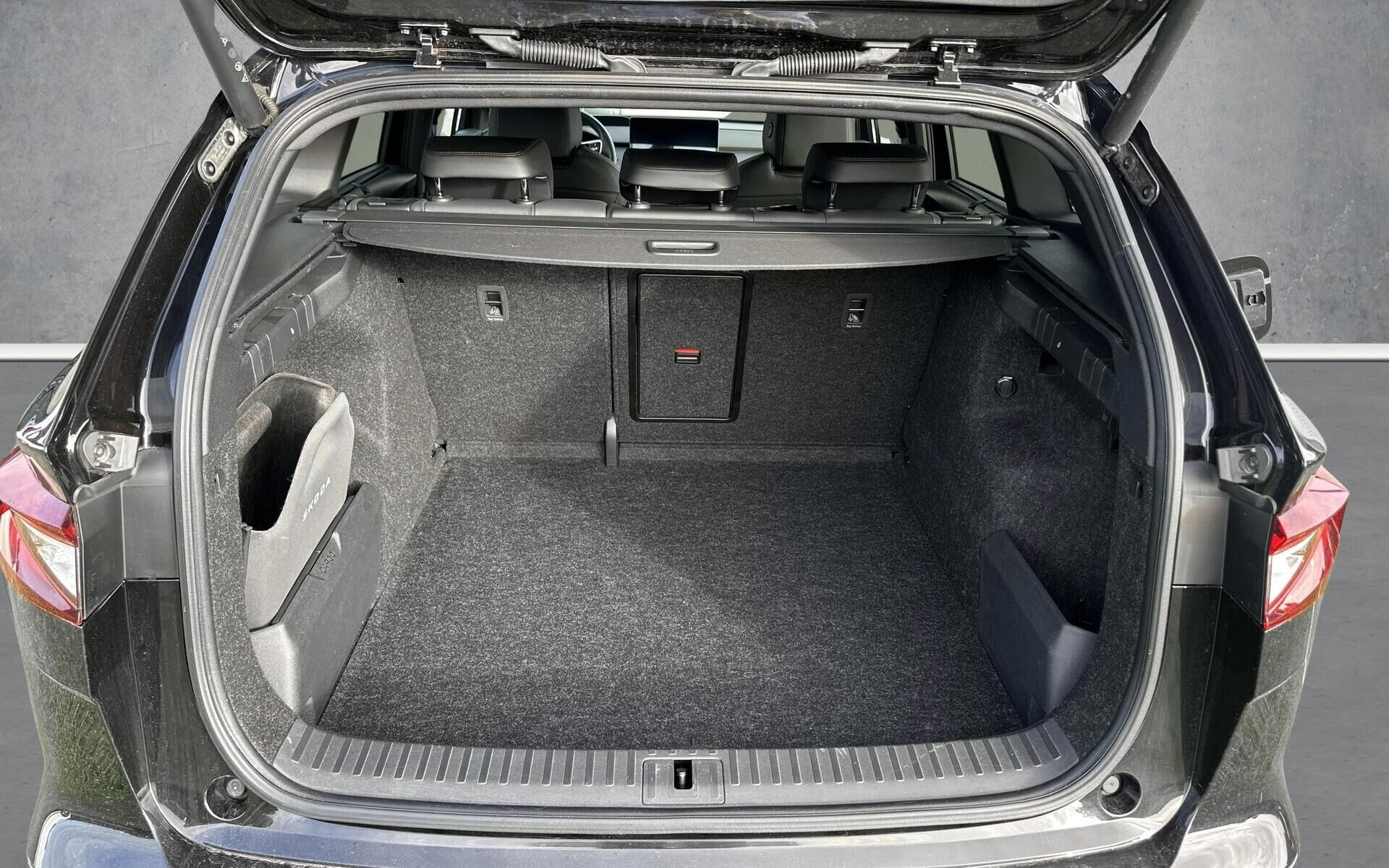 Sort Skoda Enyaq fra 2024