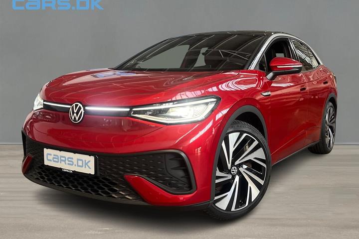 Rød VW ID.5 fra 2024 set udefra