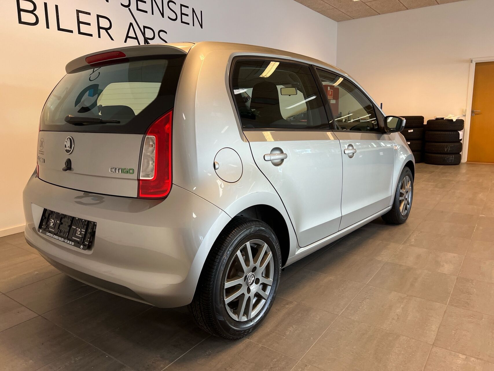 Grå Skoda Citigo fra 2015