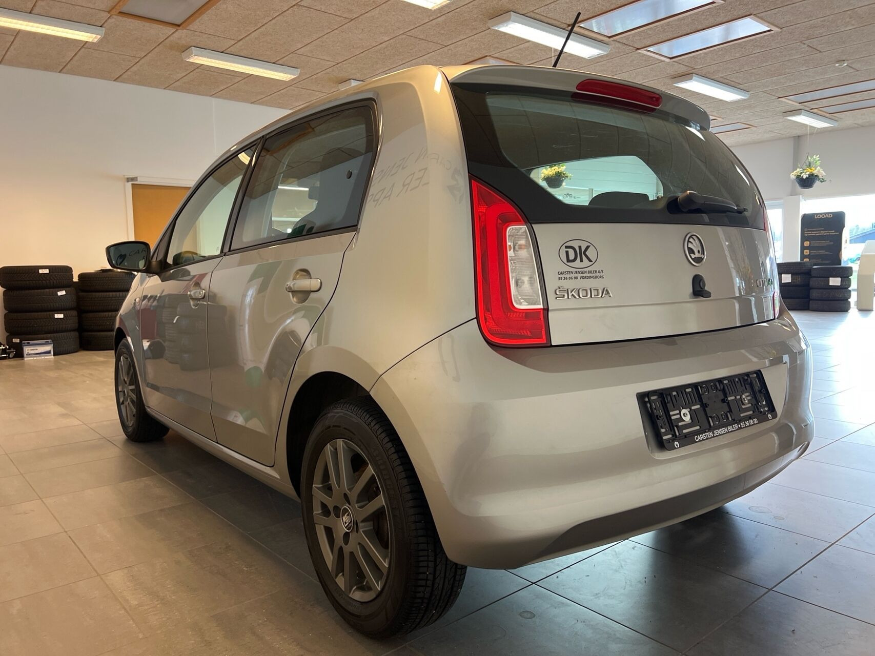 Grå Skoda Citigo fra 2015