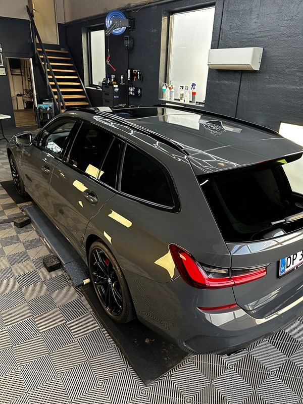 undefined BMW 330e fra 2022