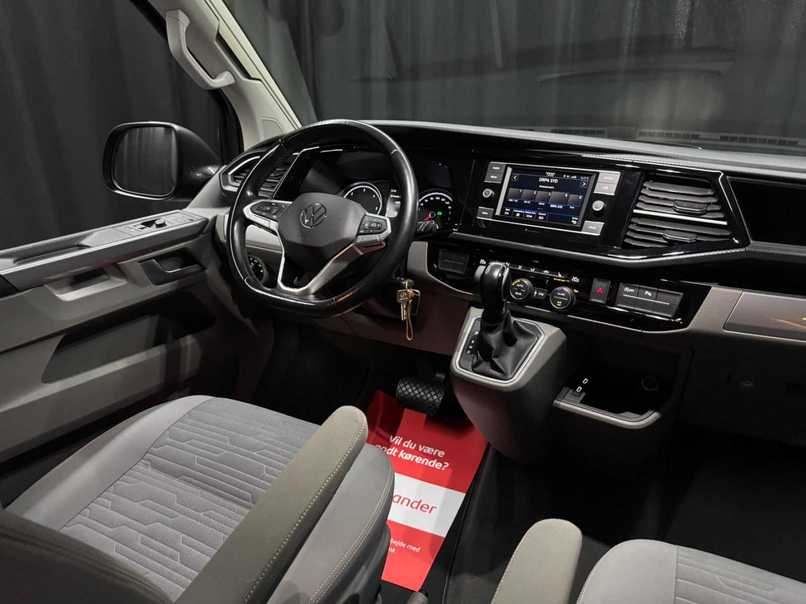Grå VW California fra 2021
