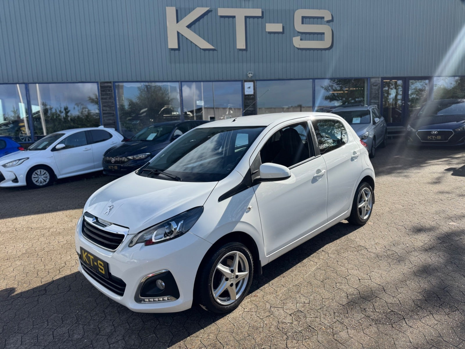Hvid Peugeot 108 fra 2018