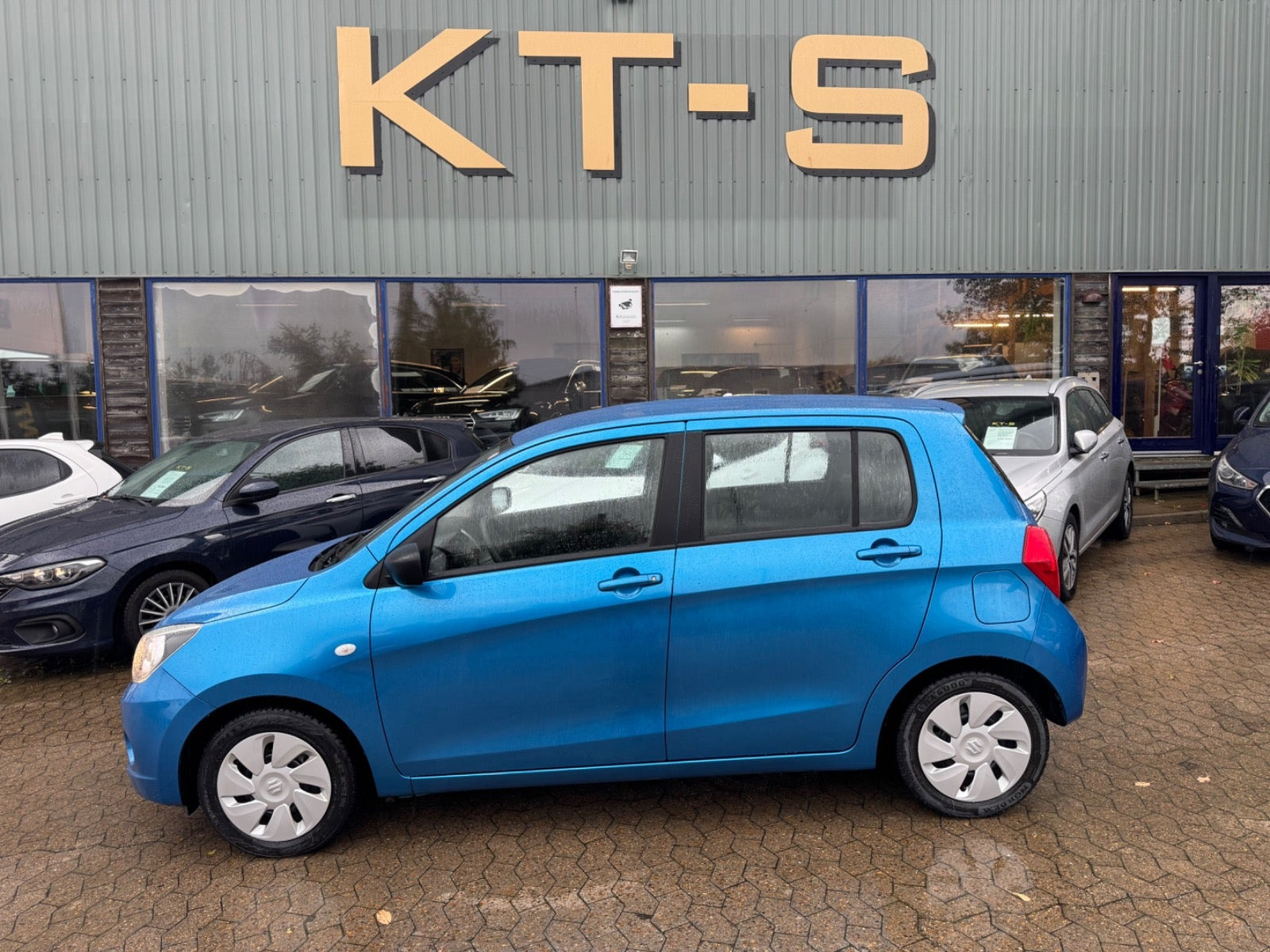 Blå Suzuki Celerio fra 2015