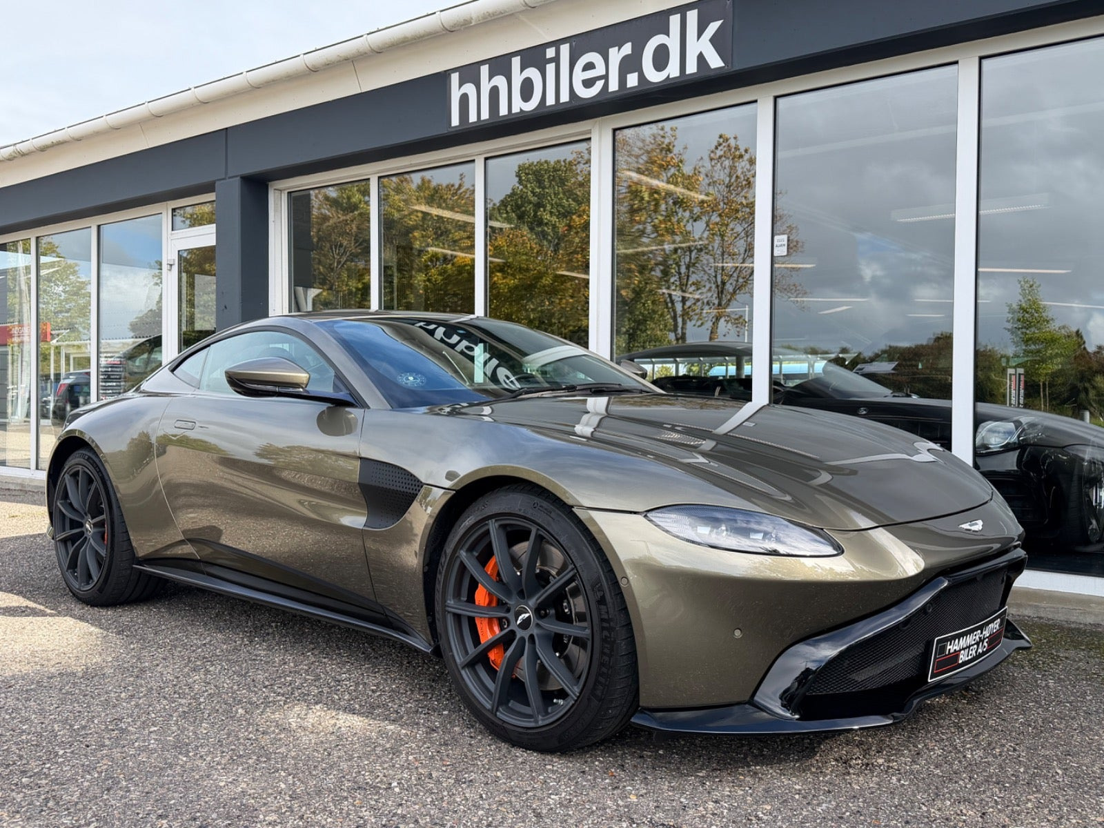 Grå Aston Martin Vantage fra 2018