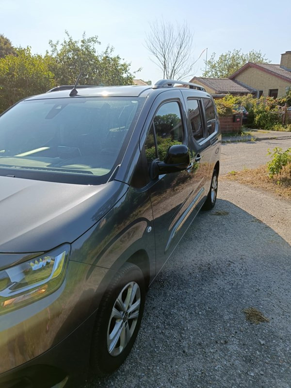 Toyota ProAce City Verso 1.2 Benzin (130 hk) Long/Dobbelt skydedør Bagklap aut. gear