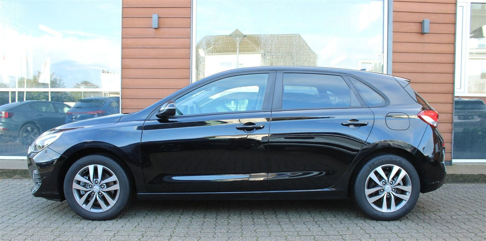 Sort Hyundai i30 fra 2020