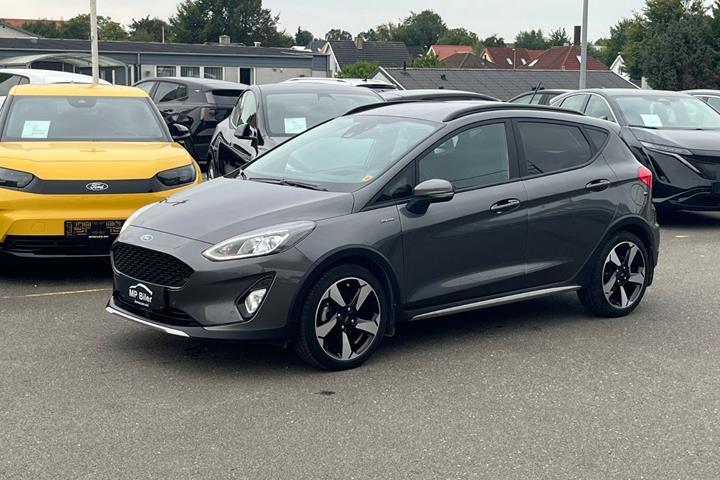 Grå Ford Fiesta fra 2021