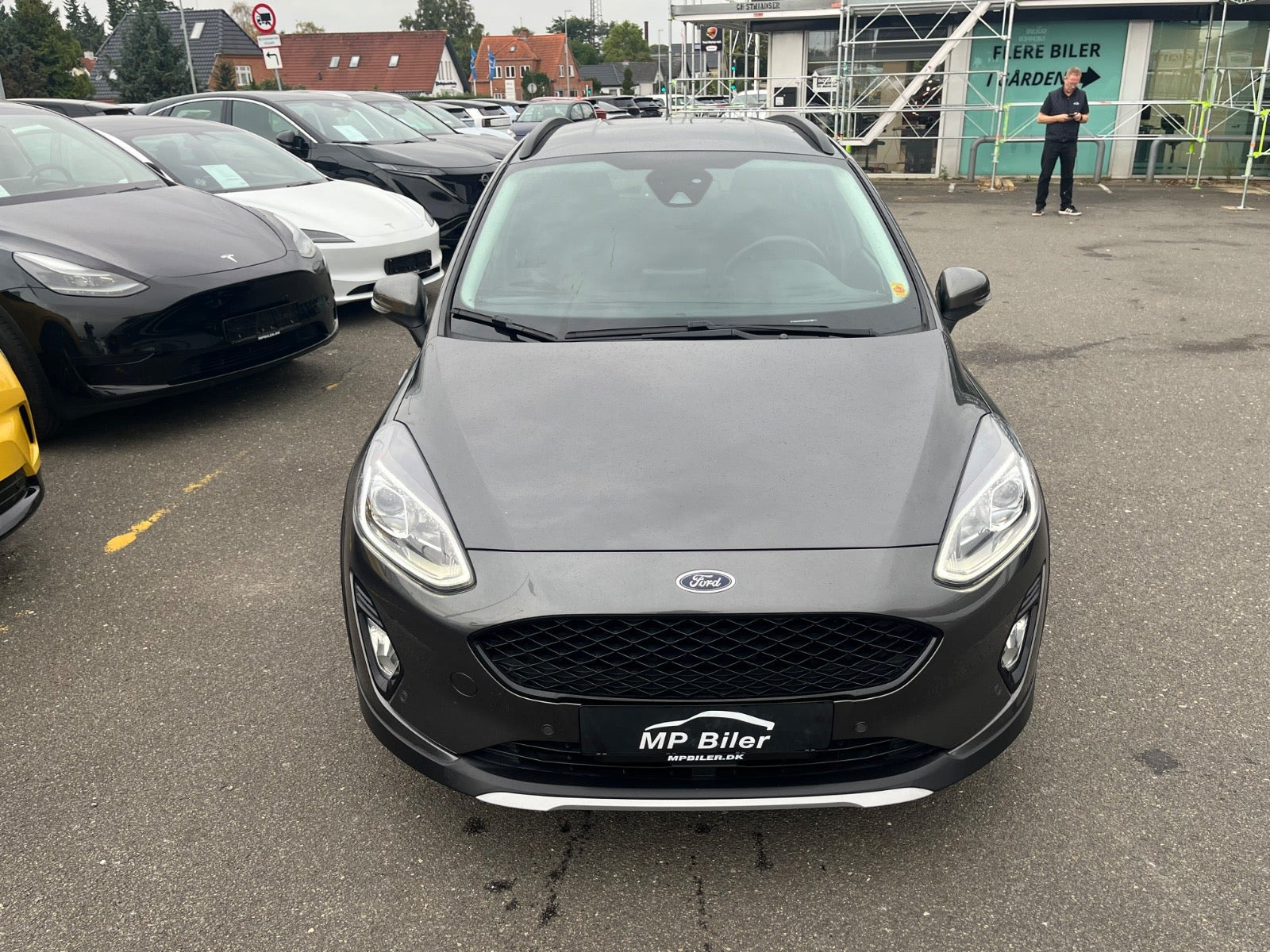 Grå Ford Fiesta fra 2021