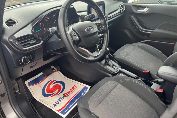 Grå Ford Fiesta fra 2021