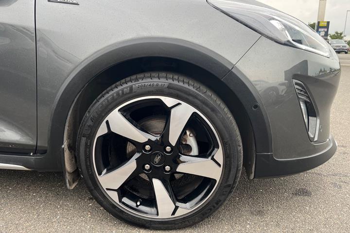 Grå Ford Fiesta fra 2021