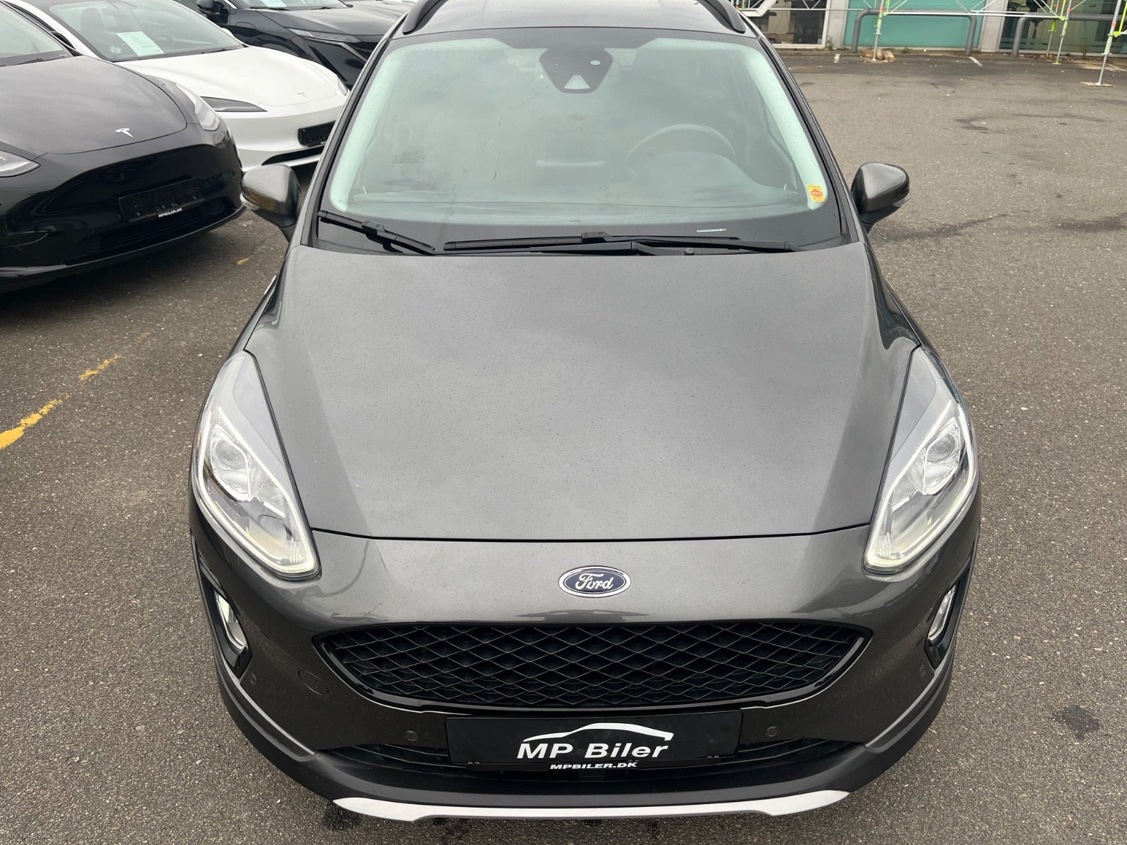 Grå Ford Fiesta fra 2021
