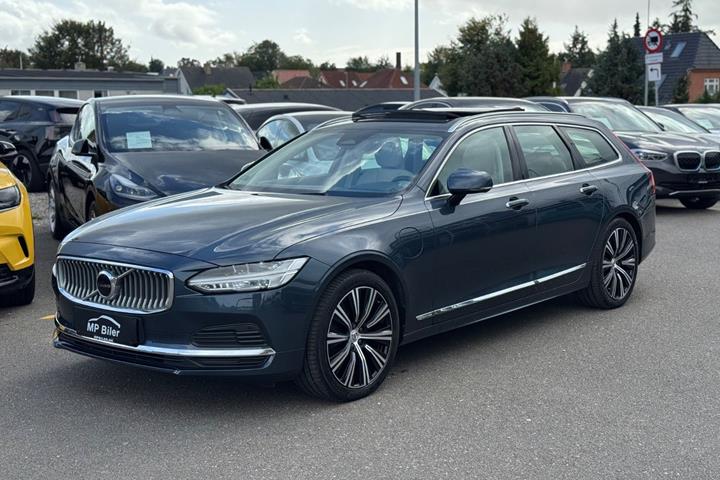 Blå Volvo V90 fra 2022