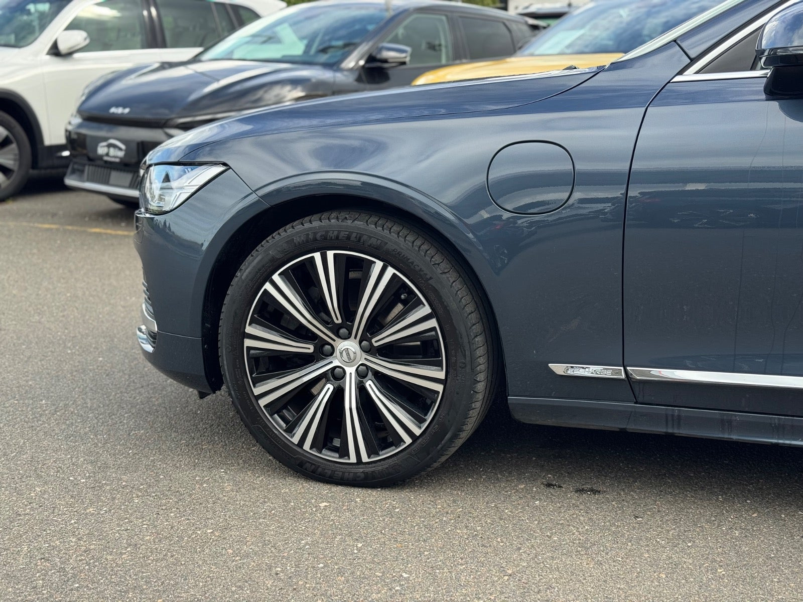 Blå Volvo V90 fra 2022