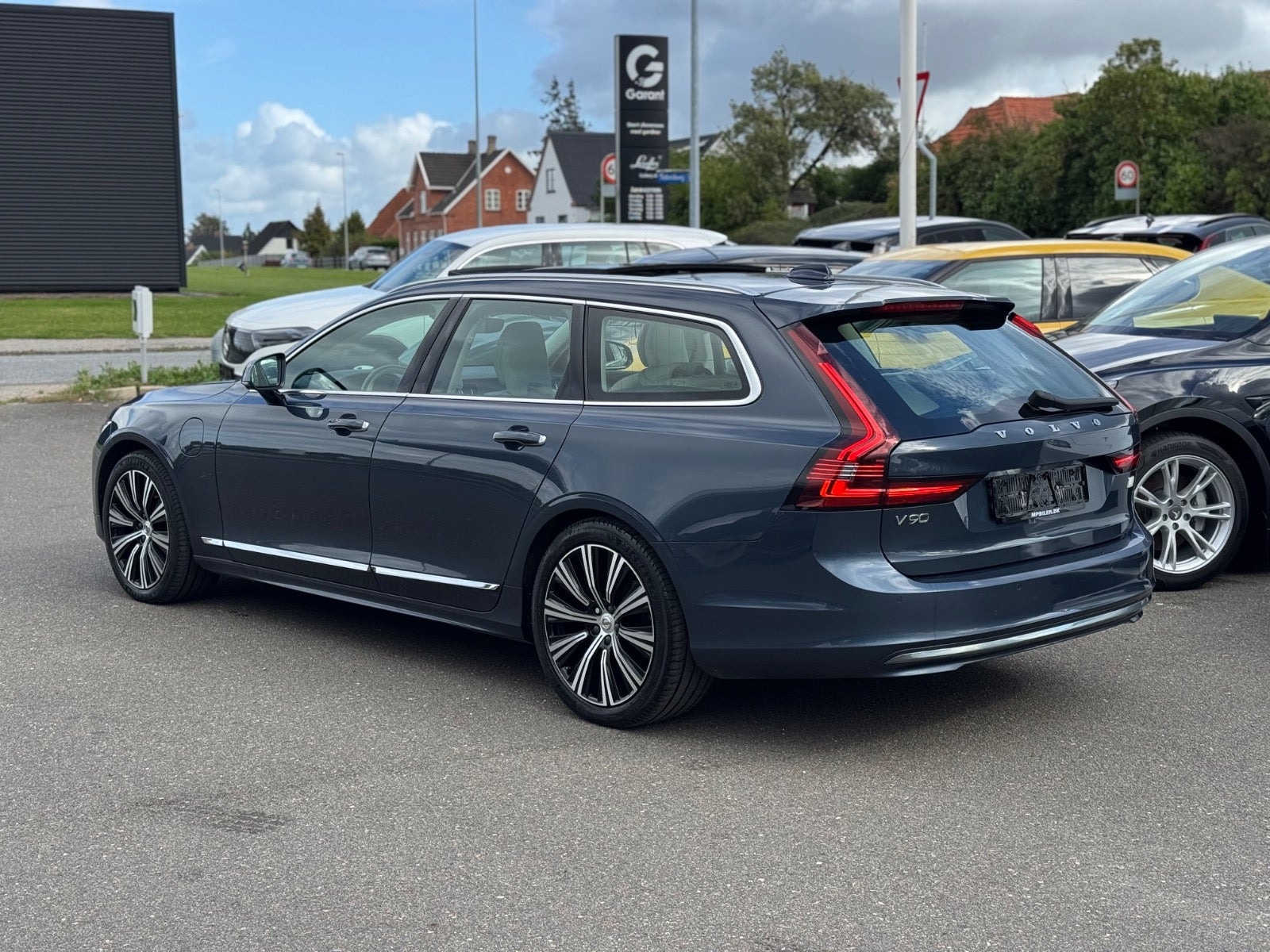 Blå Volvo V90 fra 2022