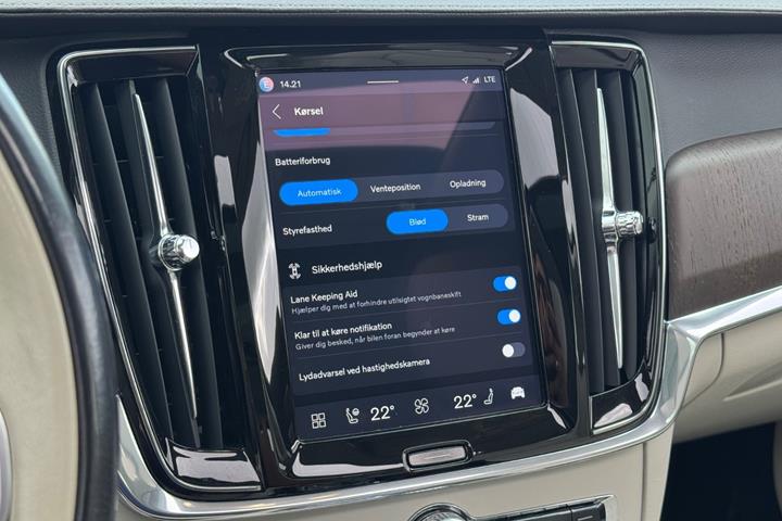 Blå Volvo V90 fra 2022
