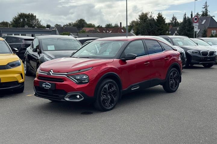 Rød Citroën C4 fra 2021