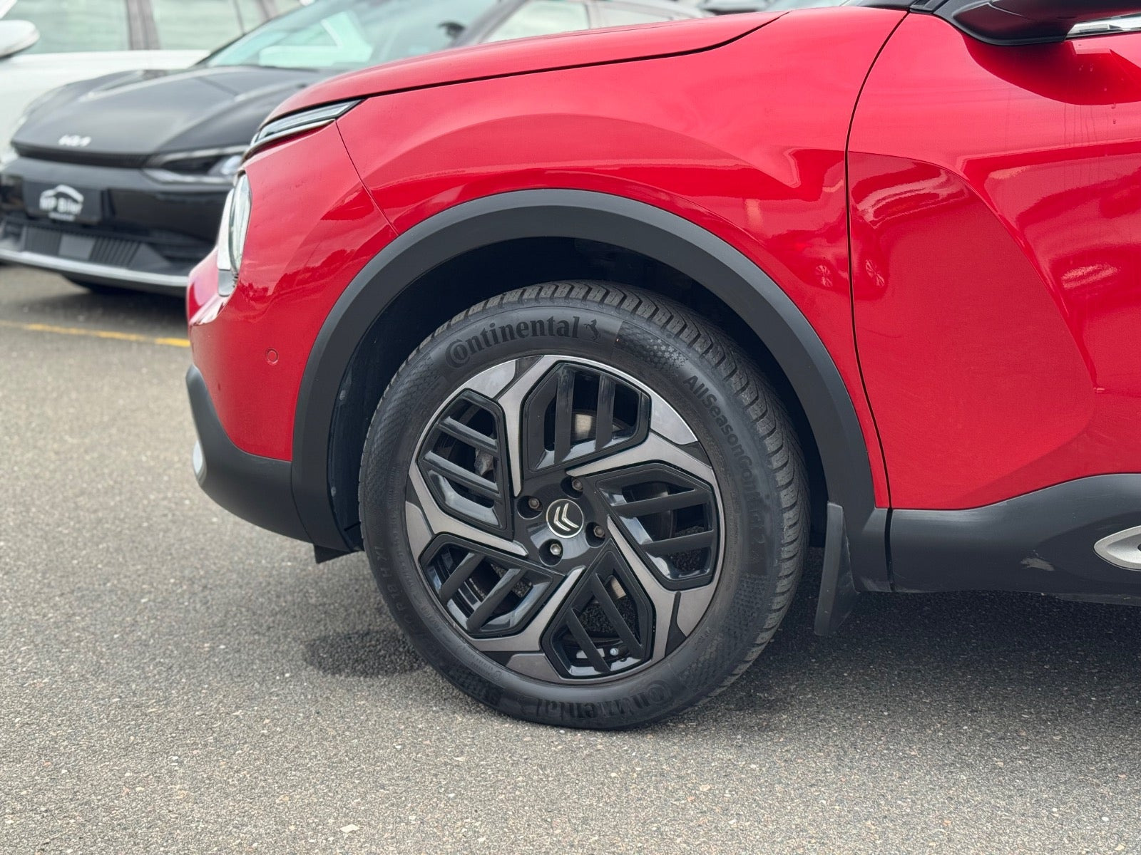 Rød Citroën C4 fra 2021