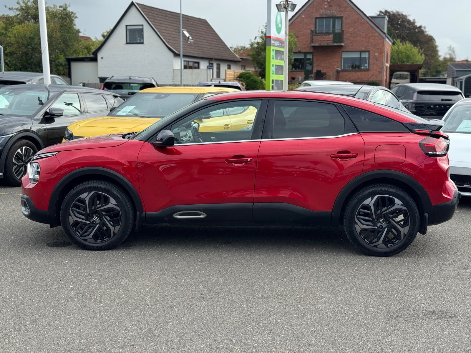 Rød Citroën C4 fra 2021