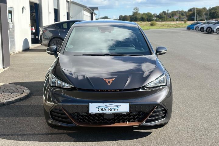 Grå Cupra Born fra 2022